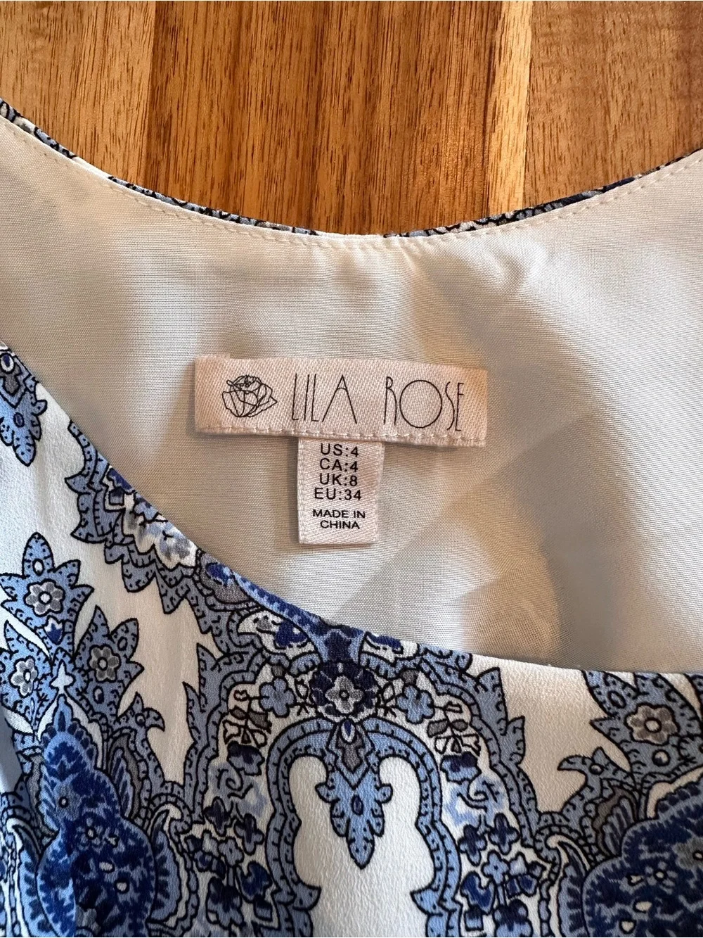 LILA ROSE Blue & White Damask Shift Dress | Size 4 | Fully Lined | B-1831 - Picture 9 of 16